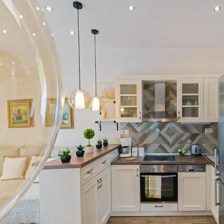 Noras Collection Skala Sotiros