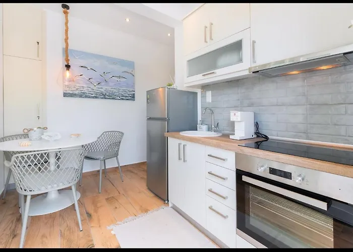 Noras Collection Nyaraló Szkála Szotírosz